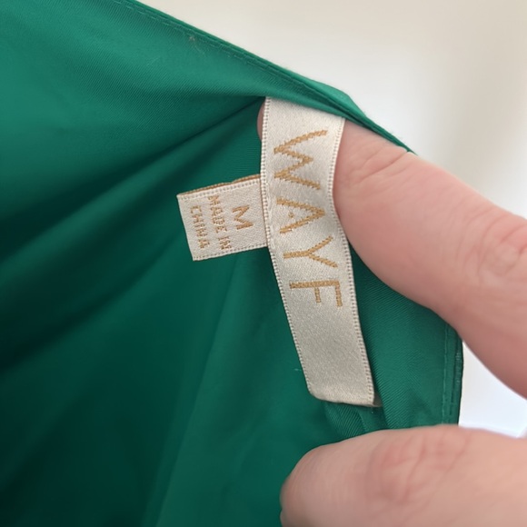 Medium M Emerald Green WAYF Blouse Top Cinched Waist Peplum - Picture 4 of 4